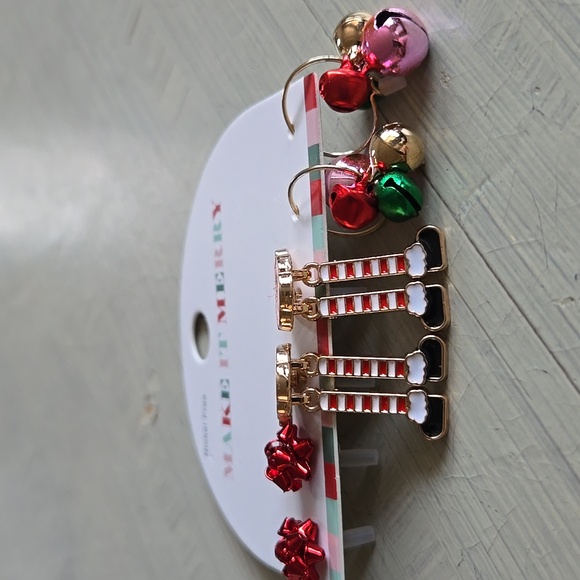 3 PAIRS of MAKE IT MERRY CHRISTMAS EARRINGS - Picture 7 of 10